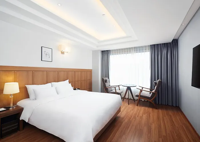 Hotel Lion 3*