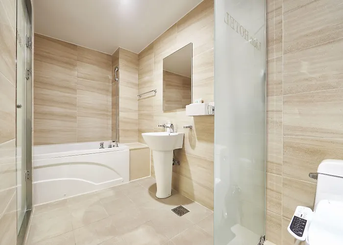 Lion Hotel 3*
